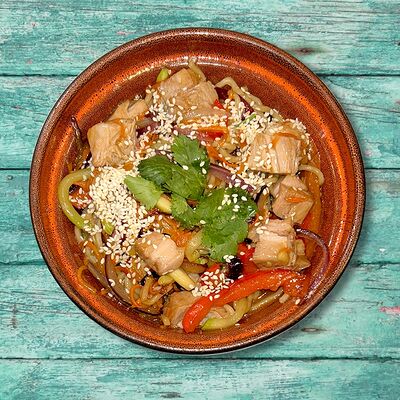 Удон со свининой в Mommi sushi по цене 390 ₽