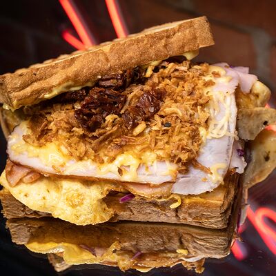 Сэндвич Royal в Horosho Sandwich bar по цене 460 ₽