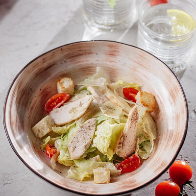 Цезарь с курицей в Italiani по цене 400 ₽