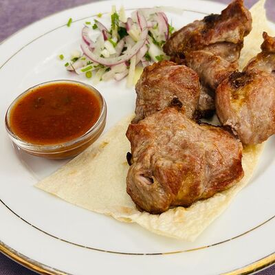 Шашлык из свиной шеи в Горячо и вкусно по цене 650 ₽