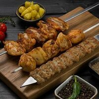 Ассорти люля-кебаб из курицы в Istanbul Kebab