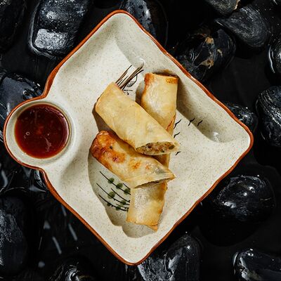 Спринг ролл с морепродуктами в Эхо по цене 770 ₽