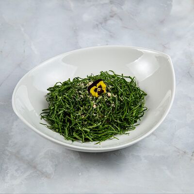 Салат с угрем, шпинатом и авокадов Bambini bar по цене 1380 ₽