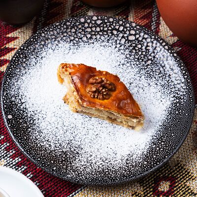 Пахлава в Хинкальная по цене 305 ₽