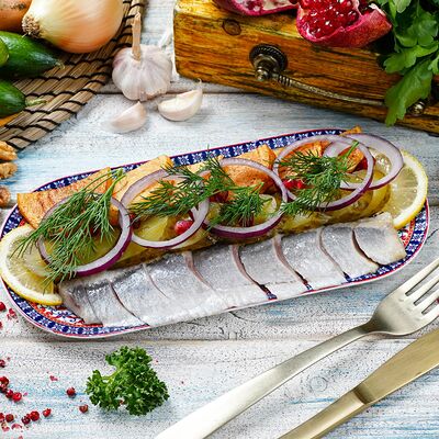 Селедка c отварным картофелем в Ананури по цене 580 ₽