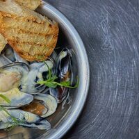 Мидии в сливочном соусе в Трапеза