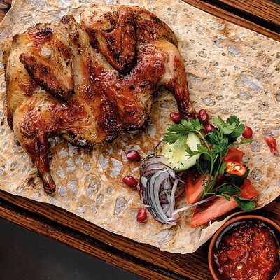 Цыпленок тапака в Брынза по цене 1050 ₽