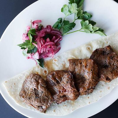 Шашлык из мякоти говядины в Шоти по цене 450