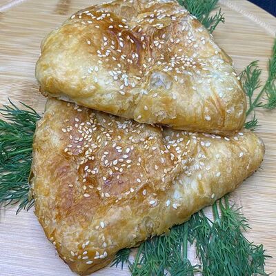 Самса с курицей в Хачапурка по цене 125 ₽