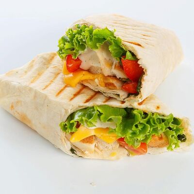 Буррито с темпурной креветкой в Добрый Шеф по цене 330 ₽