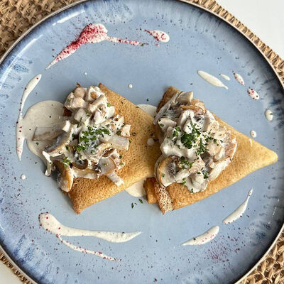 Блины с курицей и грибами в Моё место по цене 385 ₽