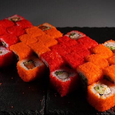 Сет Калифорния в Chicken & Roll по цене 1548 ₽