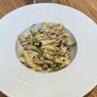 Казаречче Фунги с вешенками, шампиньонами и трюфельной пастой в 11/47 Bakery