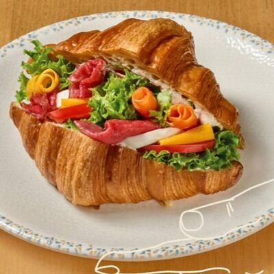 Круассан с семгой в Папалео по цене 890 ₽