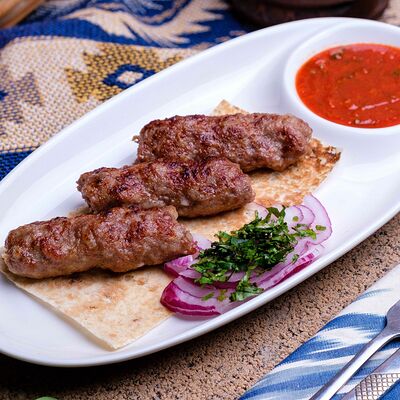 Люля-кебаб из баранины в Кафе кавказской кухни Хурма по цене 499 ₽