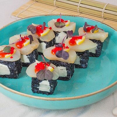 Сашими ролл Хотатэ Курои в Луиджи & Тосё по цене 599