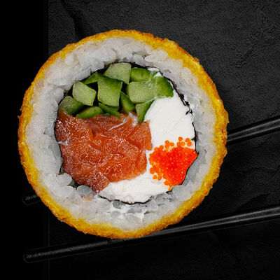 Калифорния Лосось жареный ролл в Суши Хаб по цене 1325 ₽