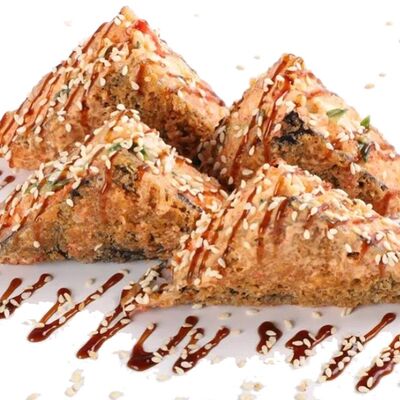 Треугольник с лососем 4 шт в Сушняки по цене 340 ₽