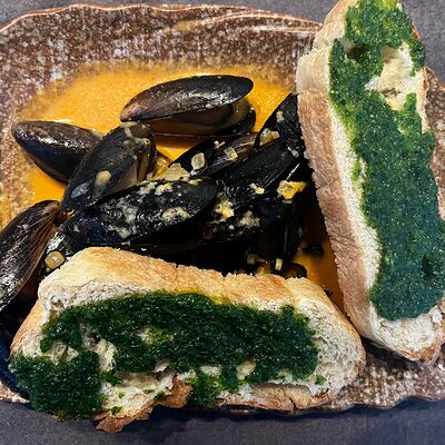 Мидии в соусе том ямв Суши-бар Якудза по цене 1280 ₽