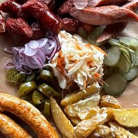 Пивной расколбасв Жигули паб