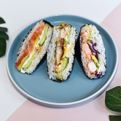 Сет суши - сэндвичей Трио в Pokemania по цене 1789 ₽