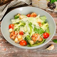 Цезарь с тигровыми креветками гриль в Cheat Meal
