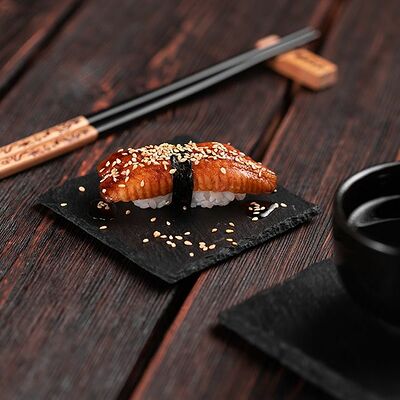 Суши с угрем в Суши Гурмэ по цене 160 ₽