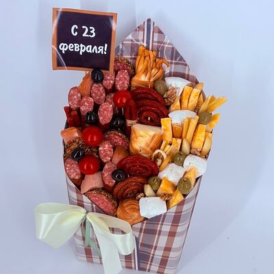 Букет из сыра и колбасы Инь янь на 23 февраляв Дарите красиво по цене 6299 ₽