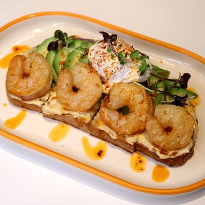 Д Бутерброд с креветкой, авокадо и яйцом на цельнозерновом в Вольсов по цене 660 ₽