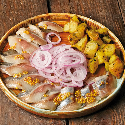 Сельдь с картофелем в Гамарджоба по цене 565 ₽