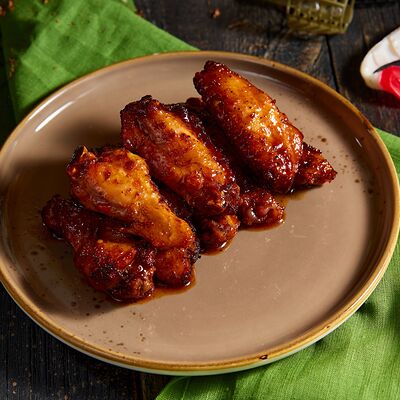 Острые куриные крылья в ЕрмолаевЪ Охота и Рыбалка по цене 490 ₽