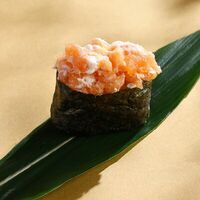 Суши Сливочный лосось в BBQ Beer Restaurant