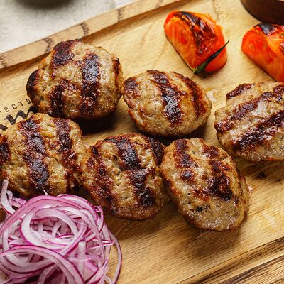 Котлеты по-стамбульски в Галата по цене 990 ₽