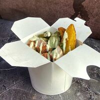 Сытная коробочка из молочных сосисок в Шаурмаг