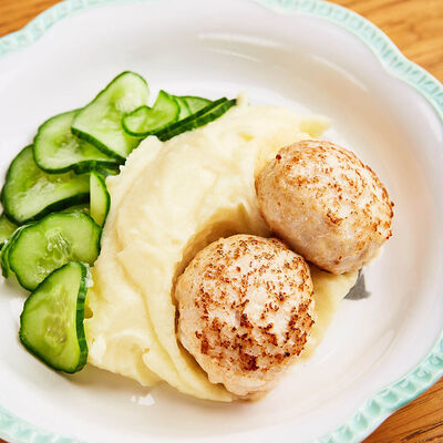 Детск Котлетки из индейки с пюре в Bona по цене 510 ₽