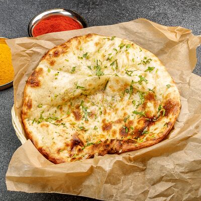 Чиз нан -Cheese Naan в Curry Индийская кухня по цене 330 ₽