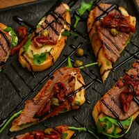 Брускетта с пастрамив VinBurger