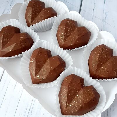 Шоколадное пирожное Картошка в форме сердца макси в Премиум торт по цене 1700 ₽