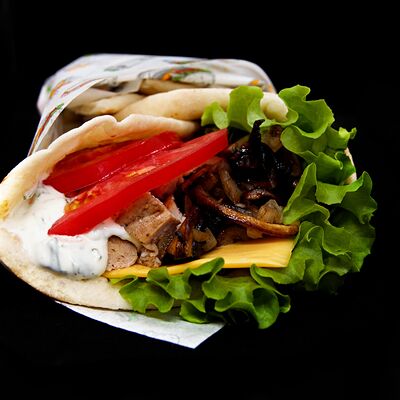 Гирос Жюльен с говядиной в Royals по цене 630 ₽