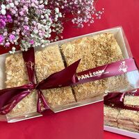 Пирожные Наполеон с кремом на белом шоколаде в Panicake