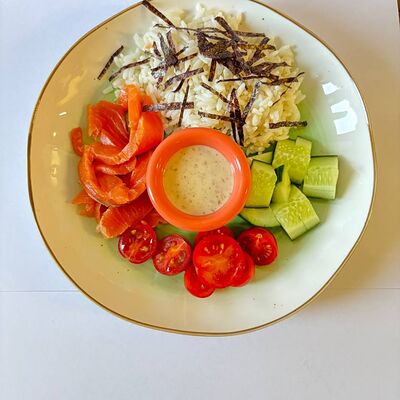 Боул с форелью с/с в Семейный ресторан Tiki&Taki по цене 550 ₽