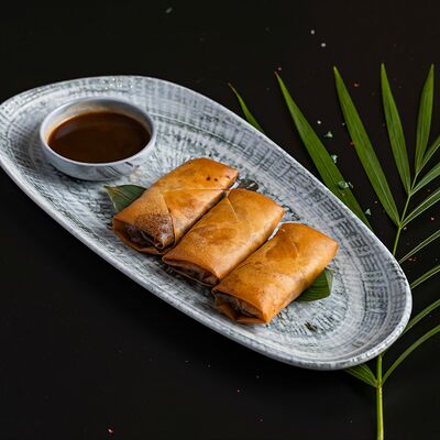 Спринг-роллы с уткой по-пекински в Asiainn по цене 810 ₽