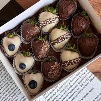 Клубника в шоколаде Молочная девочка в Berry sweets
