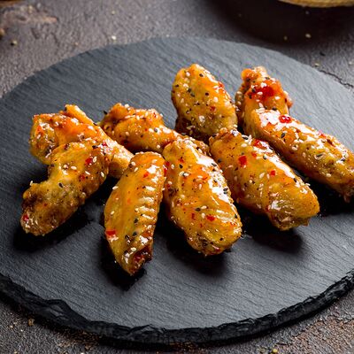 Крылья куриные Sweet Chili в Dон Хулио по цене 640 ₽
