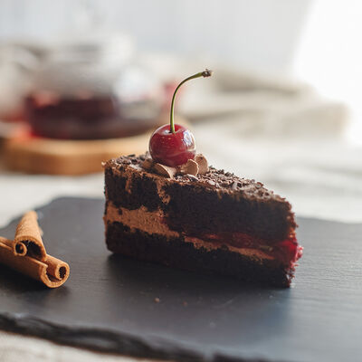 Пьяная Вишня в Белый Фартук по цене 189 ₽