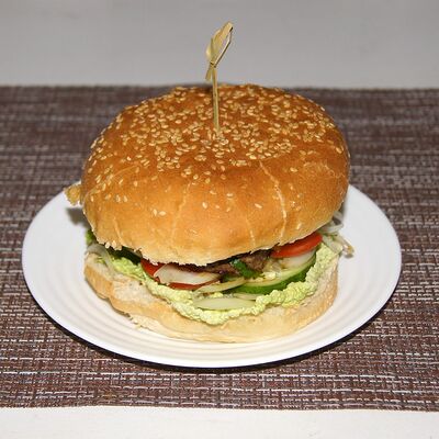 Детский бургер из барашка в Шашлыки & Пироги по цене 340 ₽