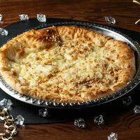 Хачапури по-имеретински в Giorgio Suluguni