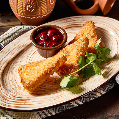 Жареный сулугуни с вишневым вареньем в PRO.Хинкали by Novikov по цене 580 ₽