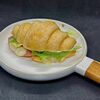 Круассан с ветчиной и сыром в Кафе сон у моря по цене 400