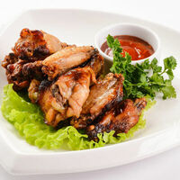 Острые куриные крылышки в БамБуши